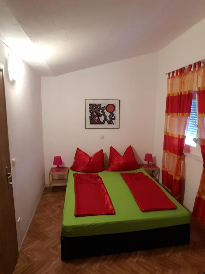 Apartments Megi Biograd Na Moru Exteriör bild