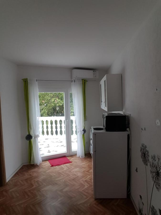 Apartments Megi Biograd Na Moru Exteriör bild